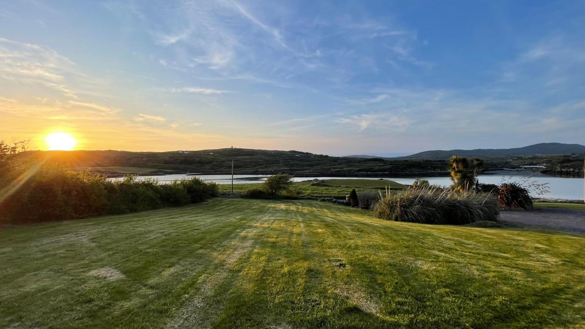 فيلا Seafront House With Own Private Pier In Gunpoint, Schull, West Cork Seafort المظهر الخارجي الصورة