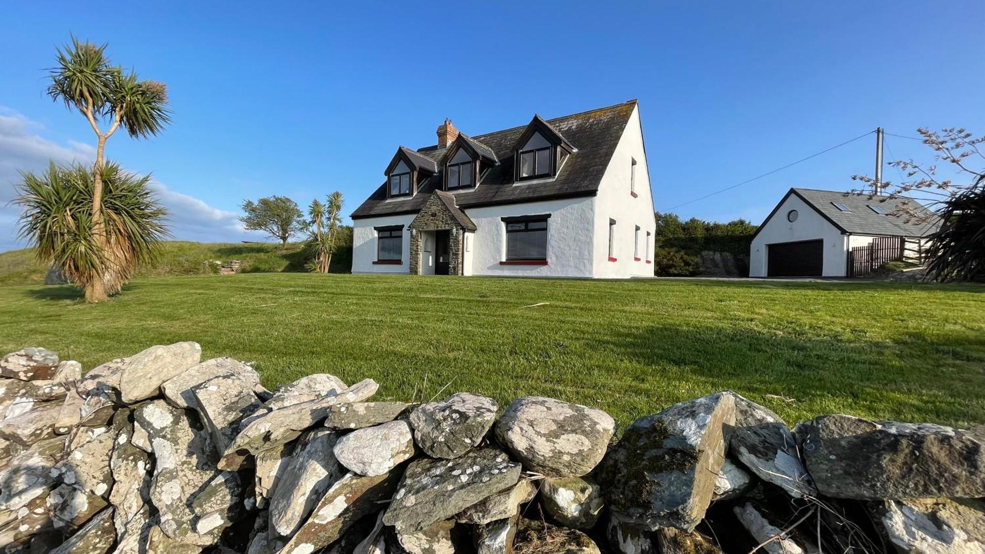 فيلا Seafront House With Own Private Pier In Gunpoint, Schull, West Cork Seafort المظهر الخارجي الصورة