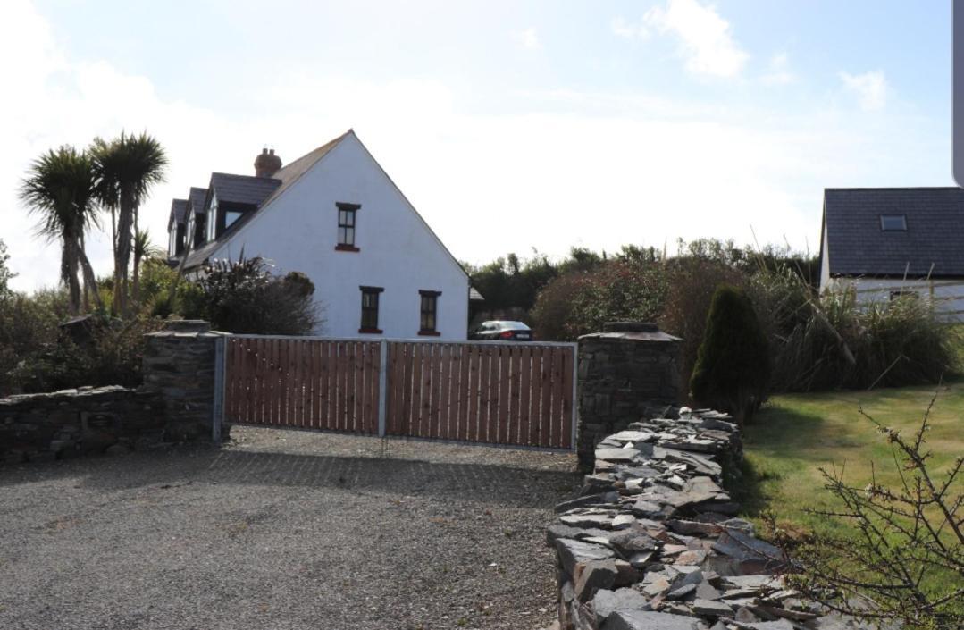فيلا Seafront House With Own Private Pier In Gunpoint, Schull, West Cork Seafort المظهر الخارجي الصورة
